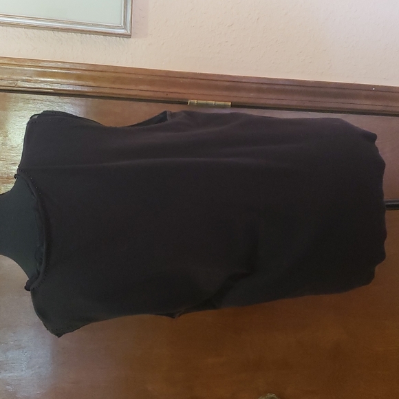 Black Apostrophe XL beautiful Sleeveless  sweater top w/ruffle accent - Picture 13 of 14